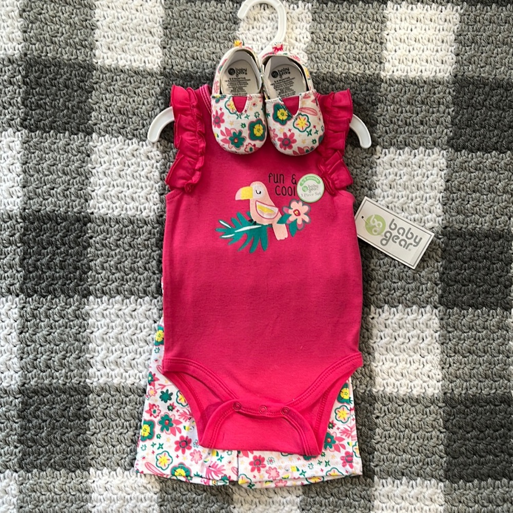 NWT Tank top body suit with shorts and shoes 6-9 months baby girl